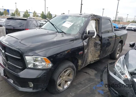 2017 Ram 1500 Express 4X2 5'7 Box z USA, uszkodzony, nr VIN 3C6RR6KTXHG592335